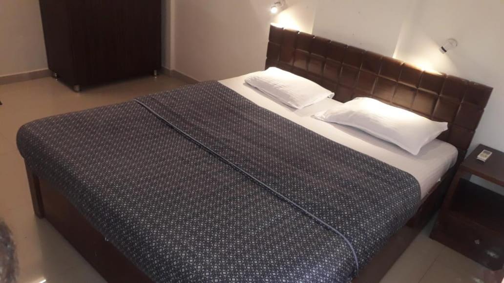 Le Pension Daman Bagian luar foto